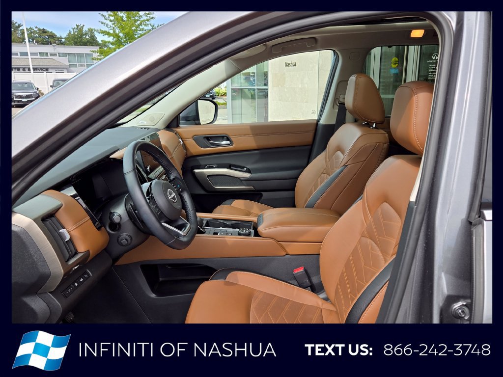Used 2023 Nissan Pathfinder Platinum AWD/4WD image 6