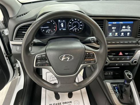 Used 2018 Hyundai Elantra SEL FWD image 4