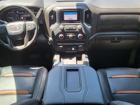 Used 2022 GMC Sierra 2500 AT4 w/ AT4 Premium Plus Package AWD/4WD image 5