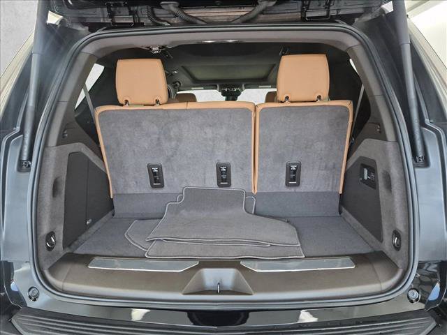 Used 2025 Cadillac Escalade Premium Luxury w/ LPO, Radiant Package RWD image 6