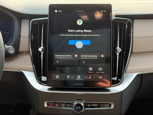 New 2026 Volvo XC90 T8 Plus image 8