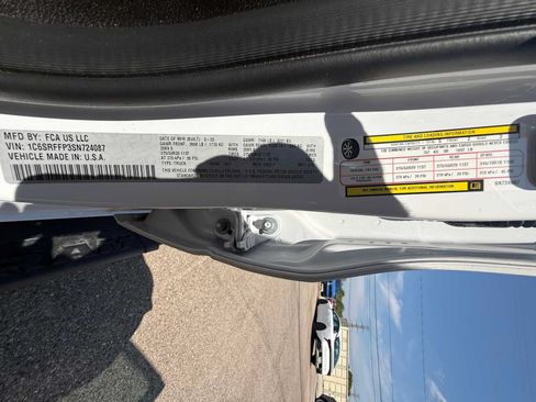 Used 2025 RAM 1500 Big Horn AWD/4WD image 25