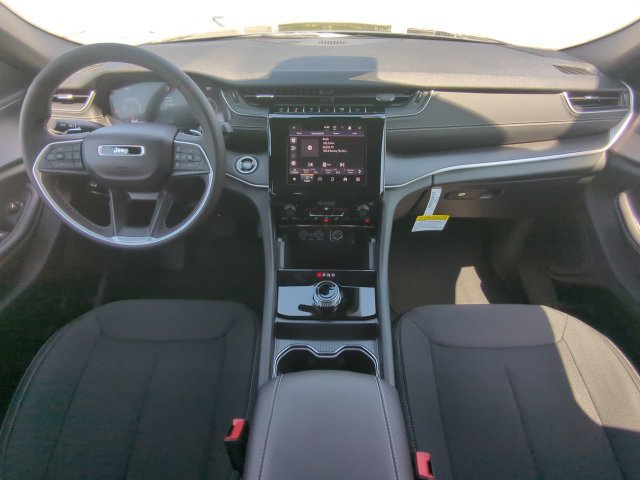 New 2026 Jeep Grand Cherokee Laredo RWD image 17