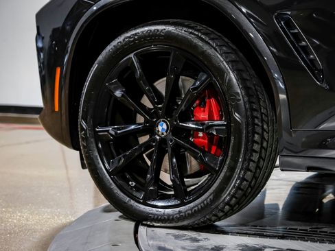 Used 2024 BMW X4 M40i w/ Shadowloine Package image 61