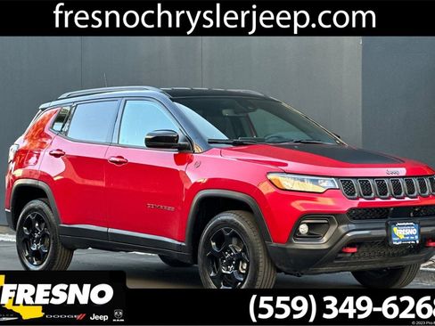 Used 2024 Jeep Compass Trailhawk image 1