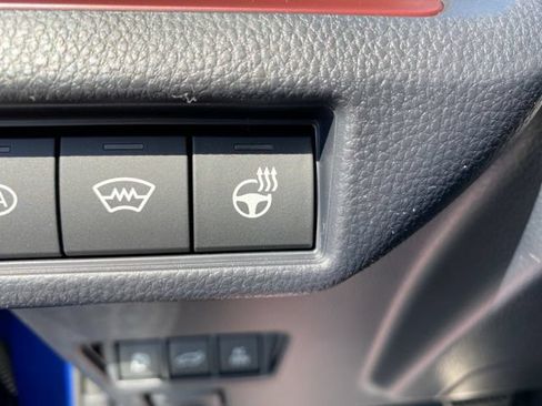 Used 2025 Toyota Prius Plug-In Hybrid FWD image 4