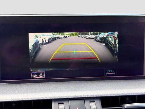 Used 2019 Lexus ES 300h w/ Premium Package FWD image 16