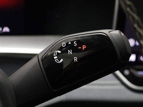 New 2026 Volkswagen Tiguan SE image 11