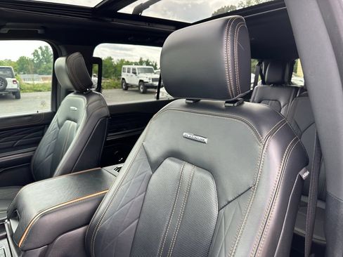 Used 2023 Ford Expedition Max Platinum AWD/4WD image 16