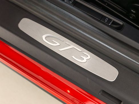 Used 2018 Porsche 911 GT3 w/ Sport Chrono Package image 33