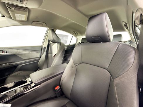 New 2026 Toyota Camry XLE image 15