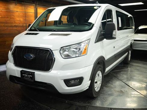 Used 2022 Ford Transit 350 XLT RWD image 2