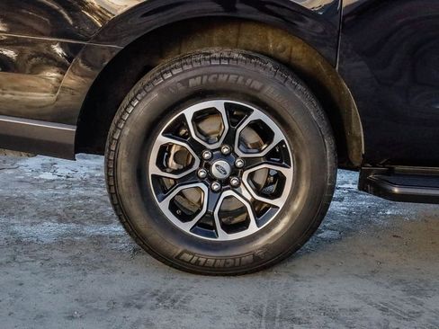 Used 2024 Ford Expedition Max XLT image 12