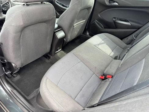 Used 2018 Chevrolet Cruze LT w/ Convenience Package FWD image 18