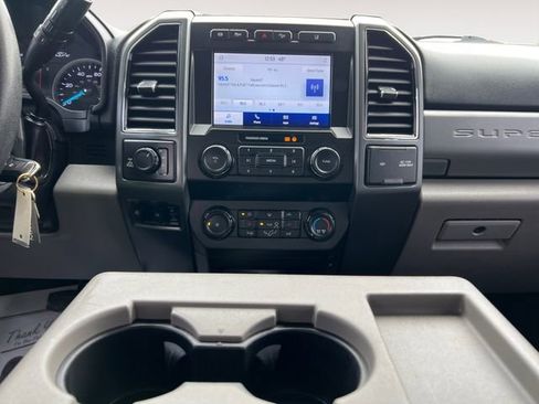 Used 2020 Ford F350 XLT w/ XLT Premium Package image 11