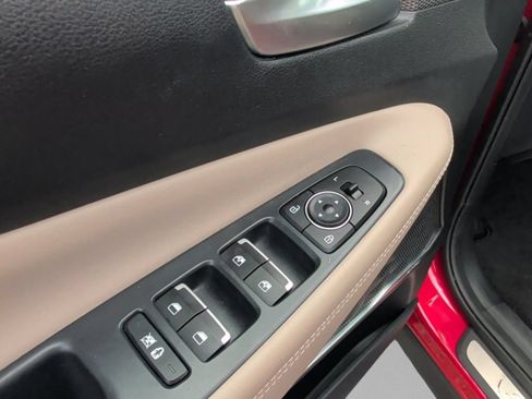 Used 2020 Hyundai Santa Fe Limited FWD image 17