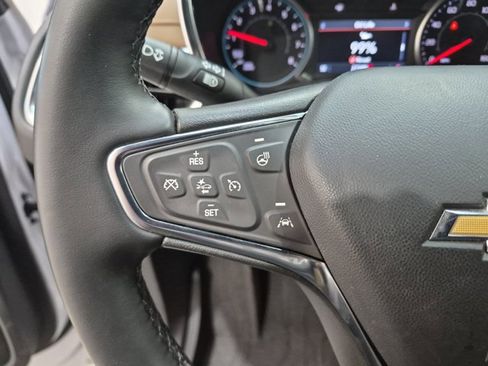 Used 2024 Chevrolet Equinox Premier AWD/4WD image 16