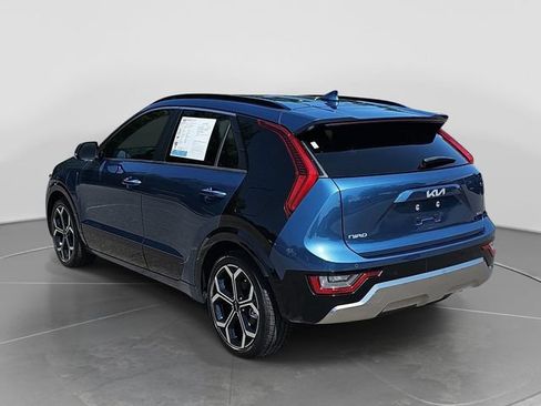 Used 2024 Kia Niro SX Touring FWD image 5