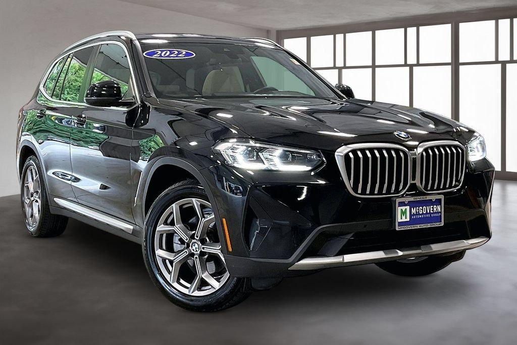 Used 2022 BMW X3 xDrive30i w/ Premium Package 2 AWD/4WD image 3
