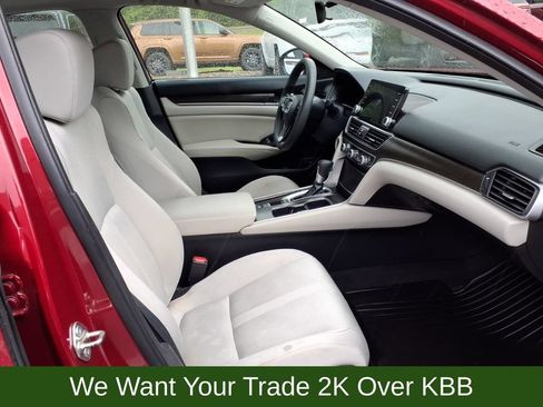 Used 2018 Honda Accord EX image 27