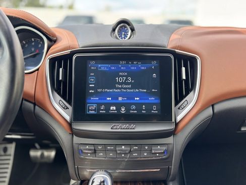 Used 2018 Maserati Ghibli image 23