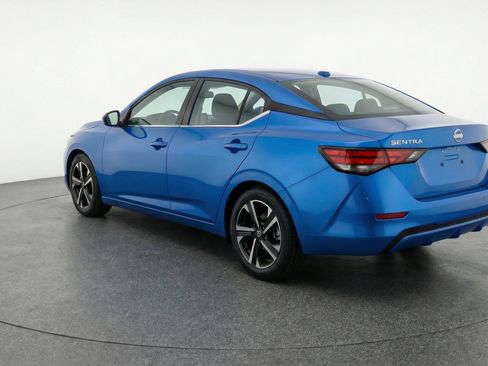 Used 2025 Nissan Sentra SV image 6