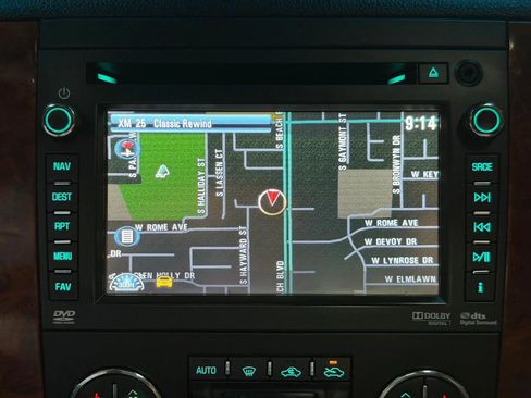 Used 2013 Chevrolet Avalanche LTZ AWD/4WD image 35