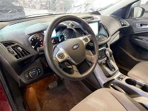 Used 2015 Ford Escape SE w/ Equipment Group 201A image 8
