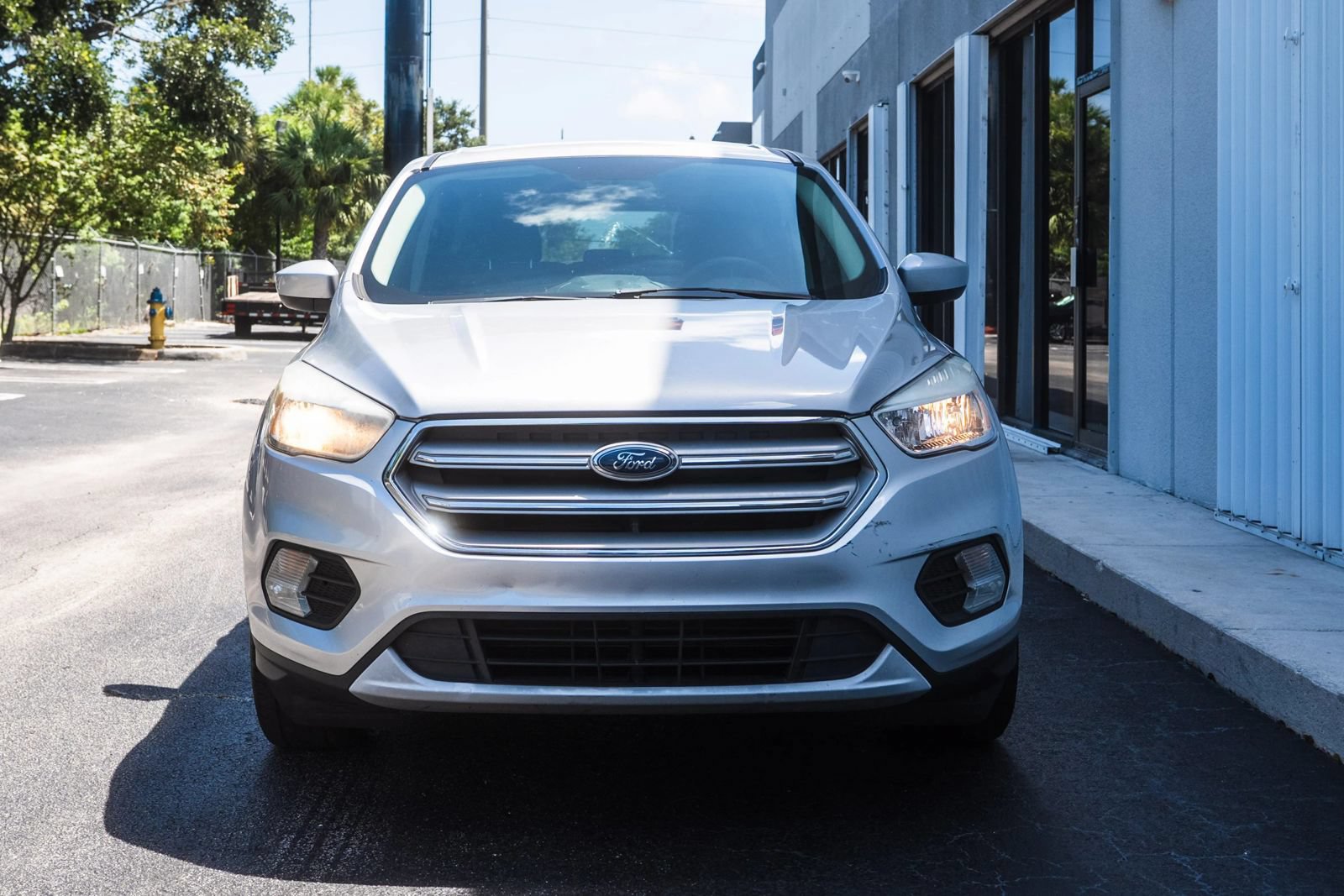 Used 2019 Ford Escape SE FWD image 3