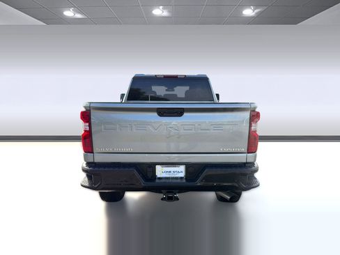 Used 2024 Chevrolet Silverado 2500 Custom w/ Custom Value Package image 9