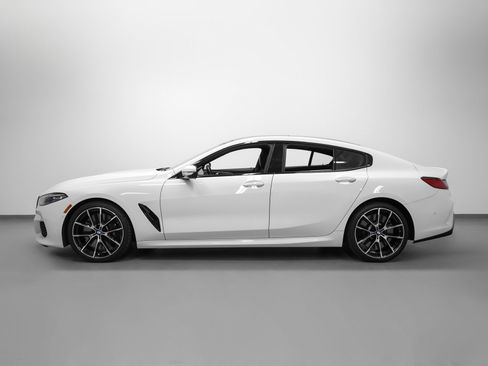 Used 2022 BMW M850i xDrive image 2
