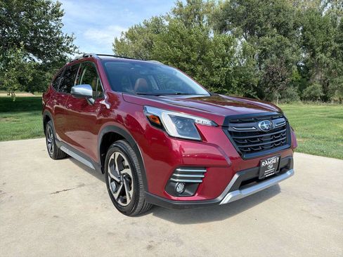 Used 2022 Subaru Forester Touring w/ Popular Package #2 AWD/4WD image 8