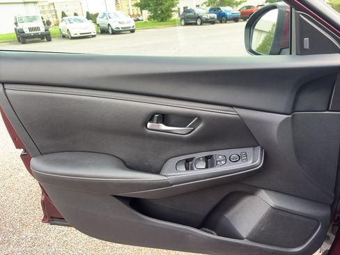 Used 2024 Nissan Sentra SV FWD image 21