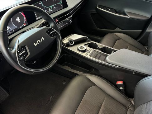 Used 2024 Kia EV6 Light RWD image 10