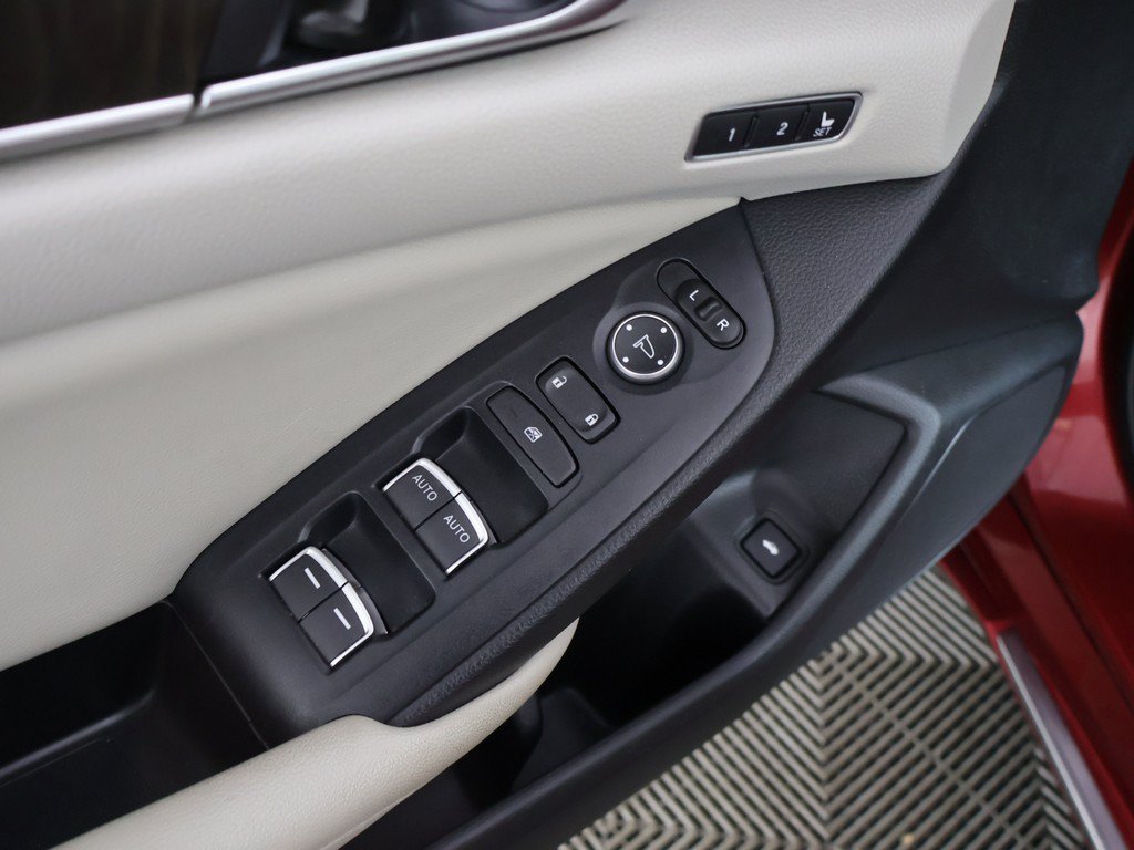 Used 2019 Honda Accord Touring image 41