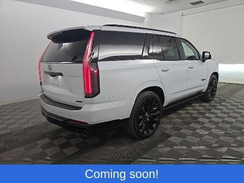 Used 2026 Cadillac Escalade V w/ LPO, ONYX Package AWD/4WD image 5