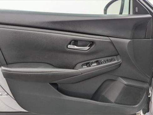 Used 2025 Nissan Sentra SV FWD image 13