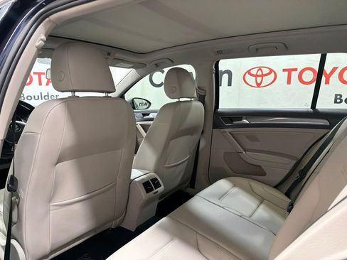 Used 2017 Volkswagen Golf Alltrack SE AWD/4WD image 19