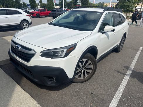 Used 2021 Subaru Outback Premium AWD/4WD image 2