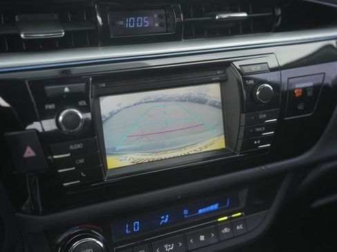 Used 2015 Toyota Corolla S image 26