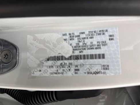 Used 2023 Lincoln Corsair AWD image 38