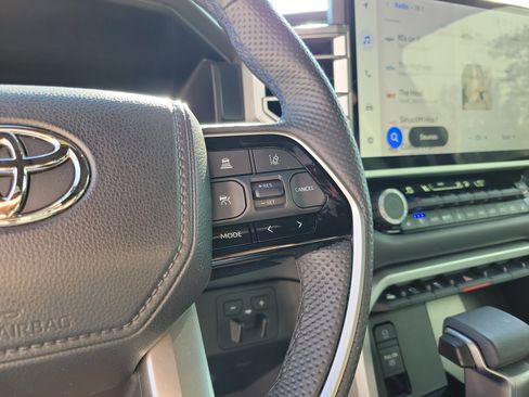 Certified 2025 Toyota Sequoia Platinum AWD/4WD image 15