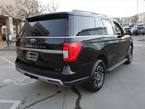 Used 2024 Ford Expedition XLT image 5