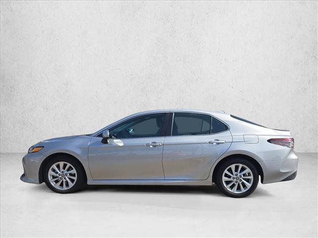 Used 2023 Toyota Camry LE FWD image 7