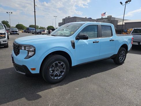 New 2026 Ford Maverick XLT w/ XLT Luxury Package FWD image 5