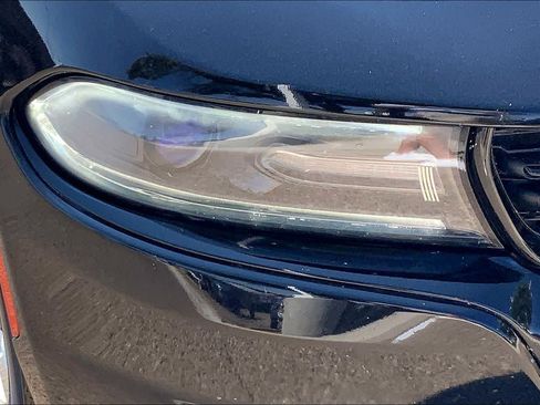 Used 2018 Dodge Charger SXT RWD image 24