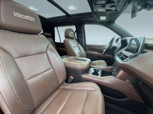 Used 2021 Chevrolet Tahoe High Country w/ Premium Package RWD image 25