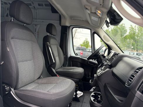 Used 2023 RAM ProMaster 2500 FWD image 25