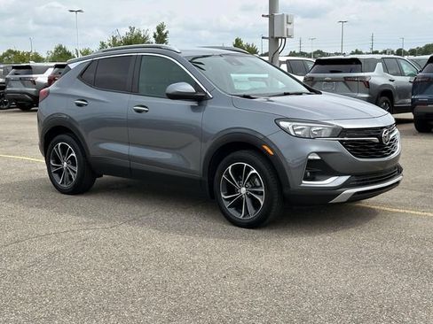 Used 2022 Buick Encore GX Select AWD/4WD image 8