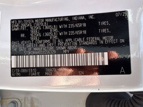 Certified 2025 Toyota Highlander XLE FWD image 25